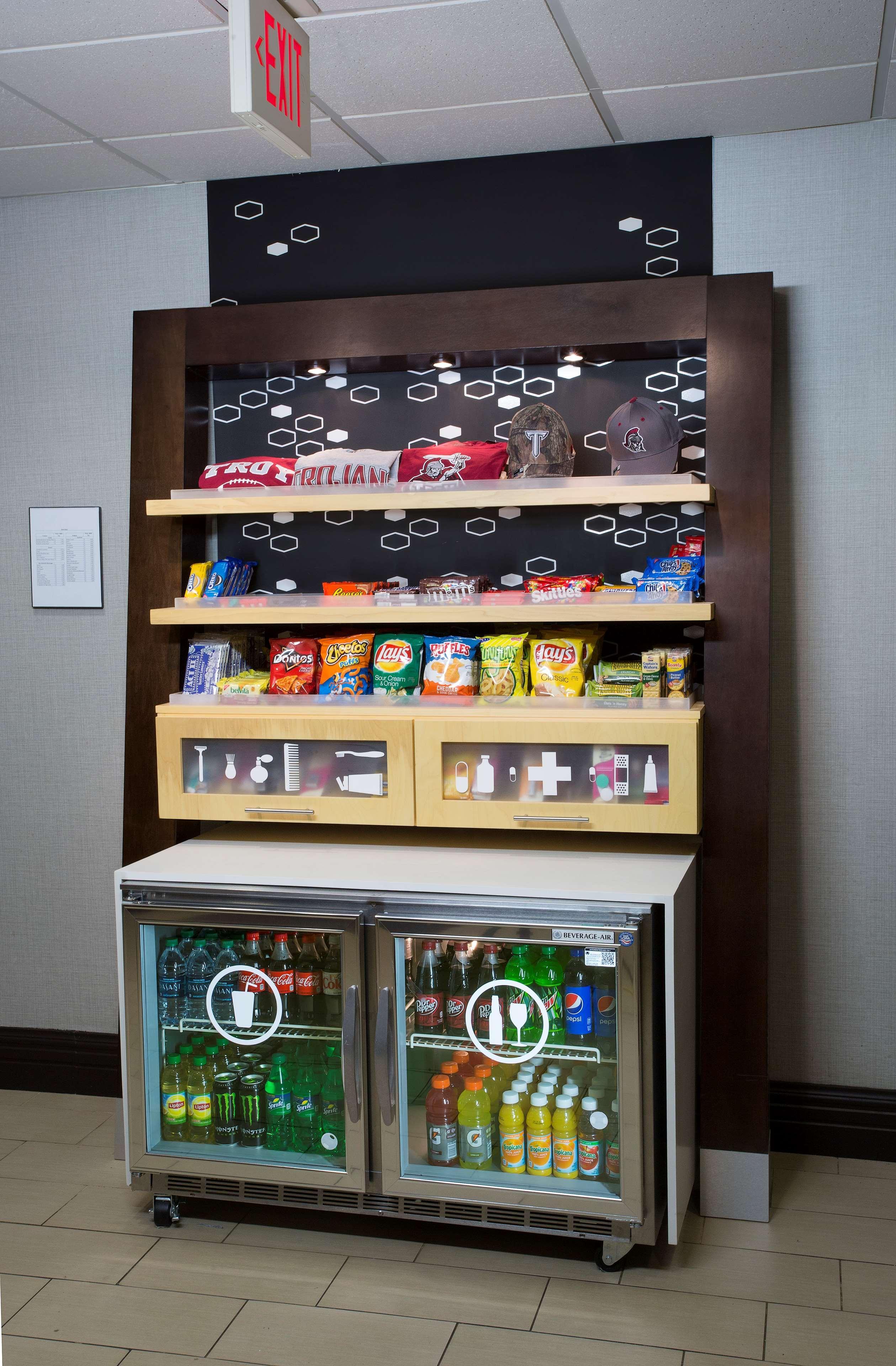 Hampton Inn Трой Экстерьер фото