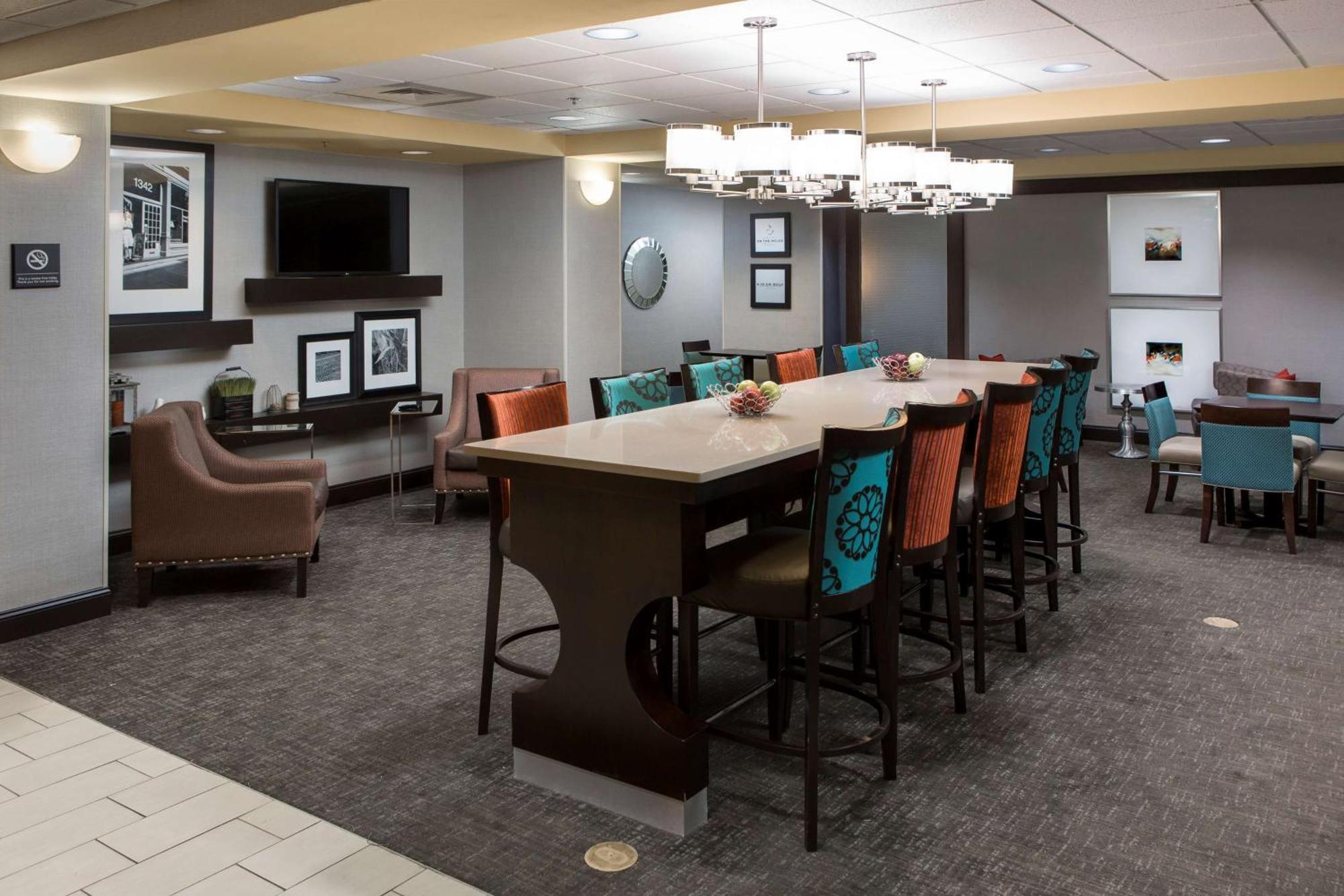 Hampton Inn Трой Экстерьер фото