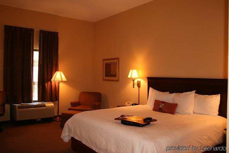 Hampton Inn Трой Номер фото