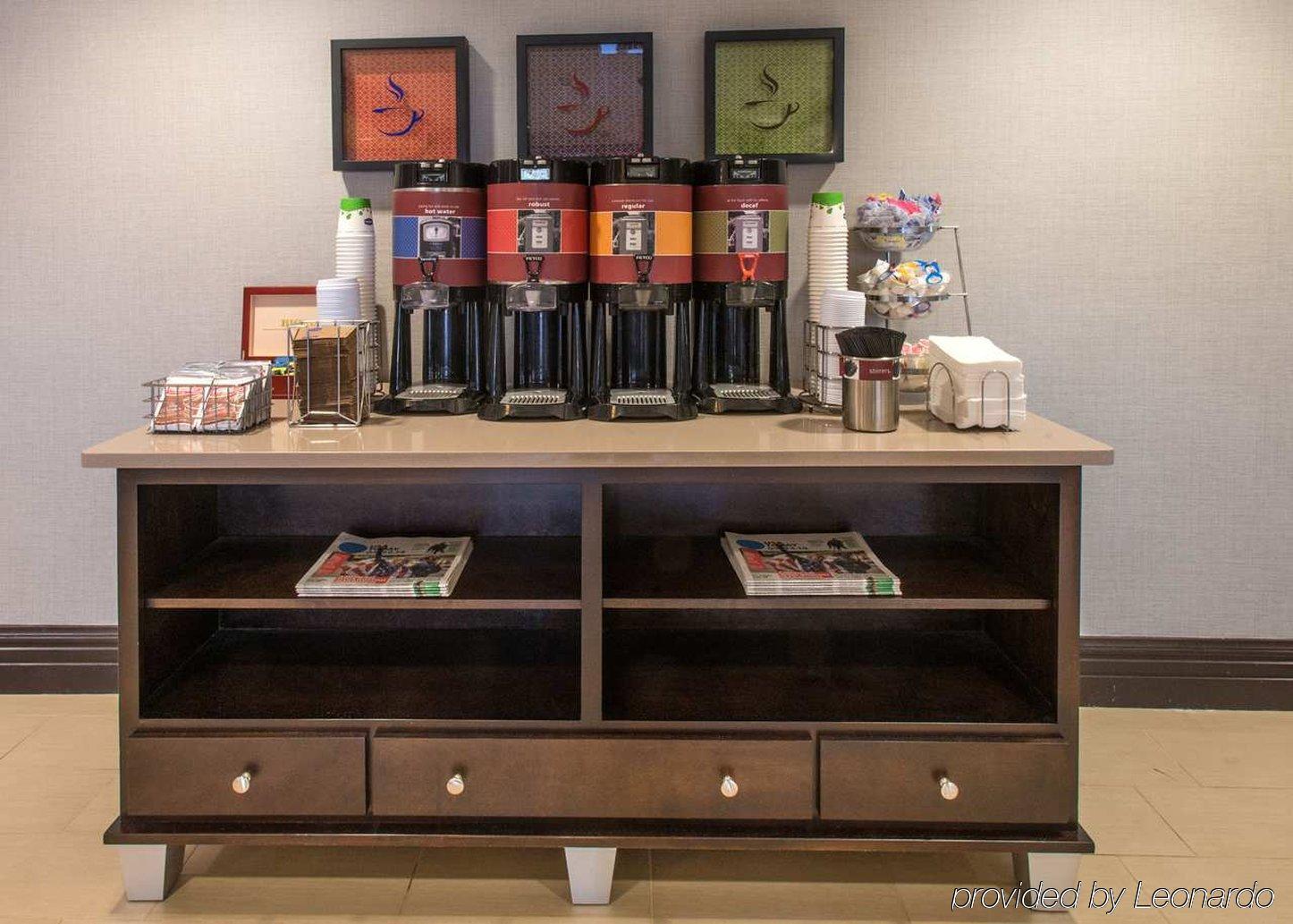 Hampton Inn Трой Экстерьер фото