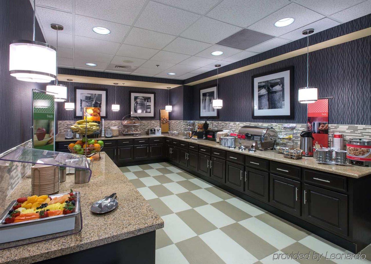 Hampton Inn Трой Экстерьер фото