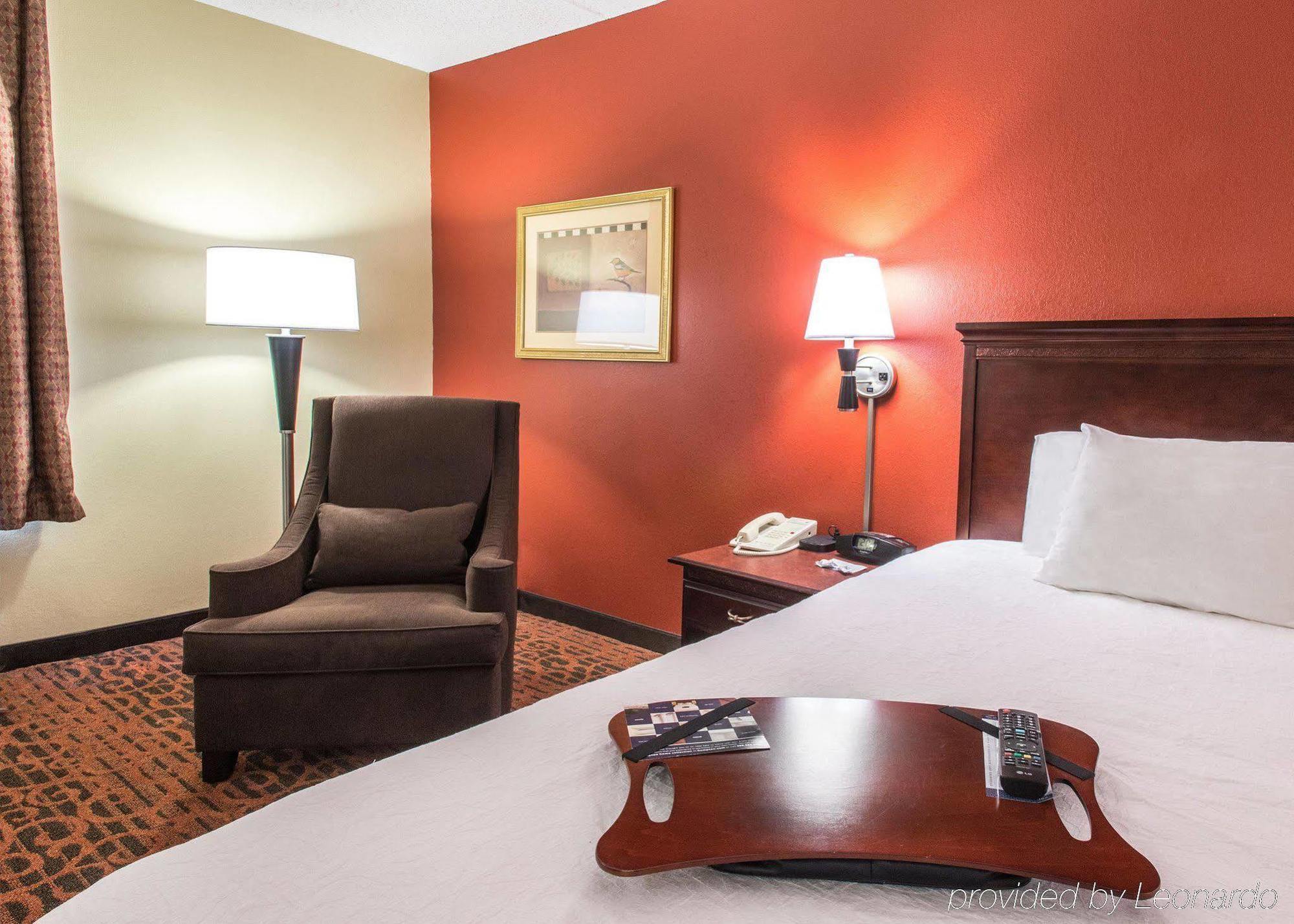 Hampton Inn Трой Экстерьер фото
