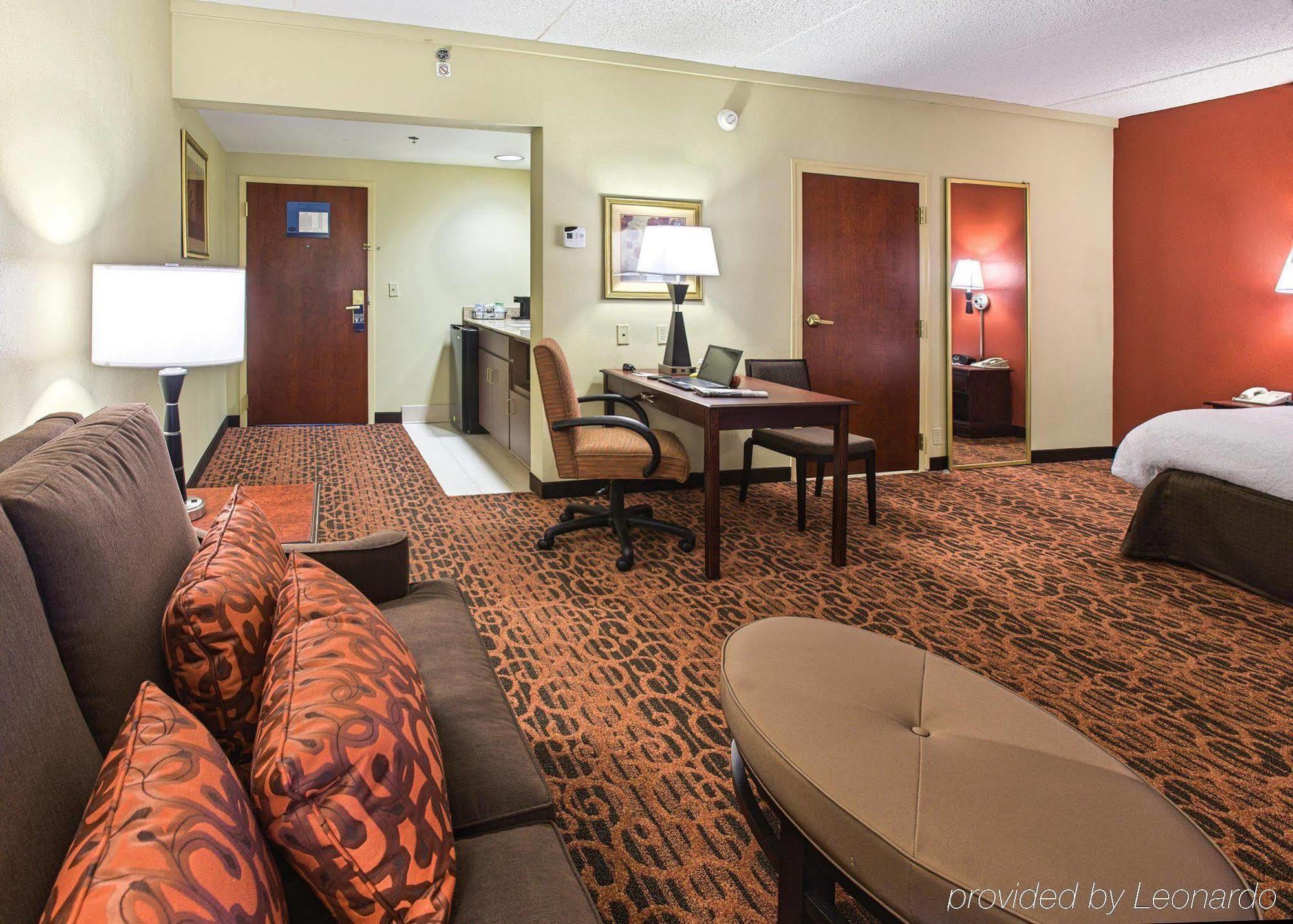Hampton Inn Трой Экстерьер фото