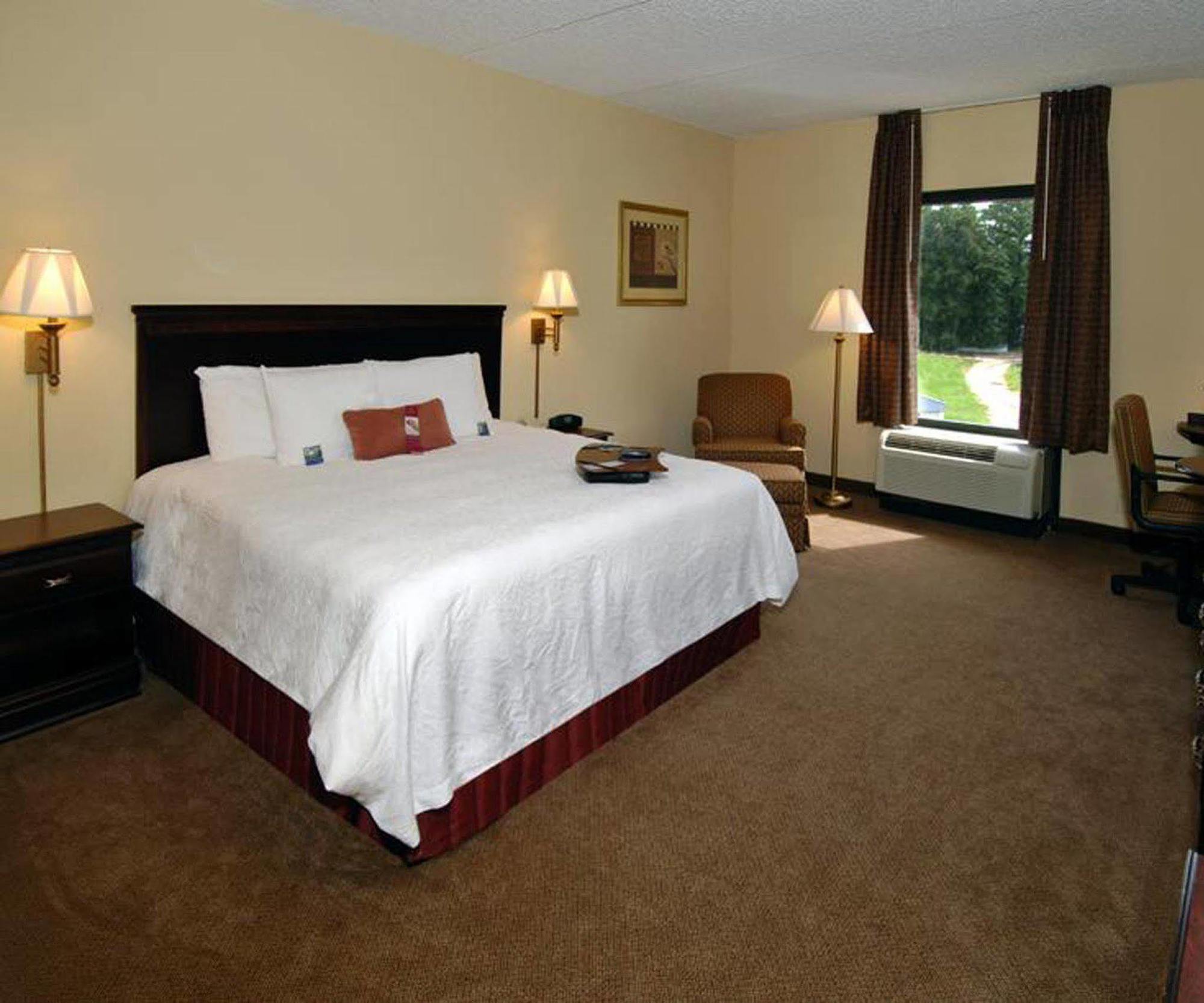 Hampton Inn Трой Экстерьер фото